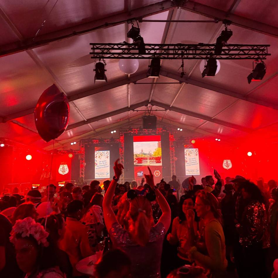 Ende der Karnevalssession: Bilanz des Klever Festzeltes — 10.000 Gäste und nur eine Rangelei