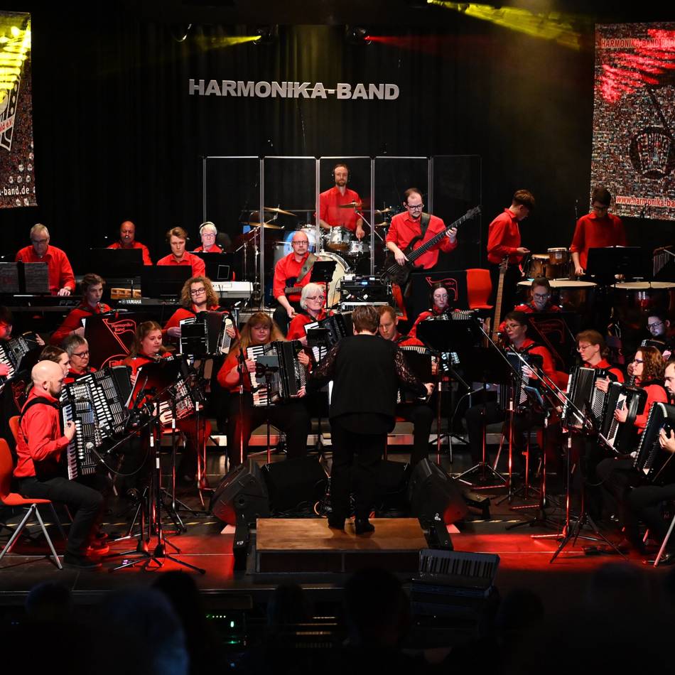 Musik in Radevormwald: Harmonika-Band verschiebt Konzerte auf November