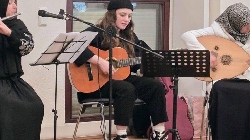 Fastenbrechen in Dormagen: „Erzählen Sie voneinander“ – Christen und Muslime beim Iftar-Fest