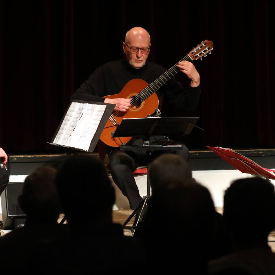 Konzert von „Chorda Giocosa“ in Rheinberg: Glänzender Kammermusikabend mit einem Leckerbissen