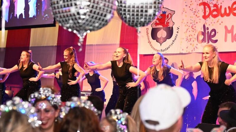 Karneval 2026 in Wermelskirchen: Dawerkusen feiert Weiberfastnacht