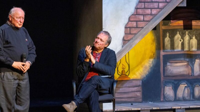 Zum Holocaust-Gedenken in Leverkusen: „Blindekuh mit dem Tod“ – tief berührendes Theater