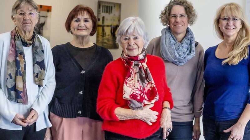 Kultur in Meerbusch: 100 Arbeiten von Meerbuscher Künstlern in der Therapieklinik