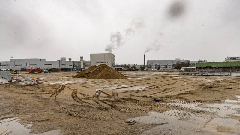 Für das Sprinterwerk: Mercedes-Benz baut Logistikzentrum in Düsseldorf – auf 46.000 Quadratmetern Fläche