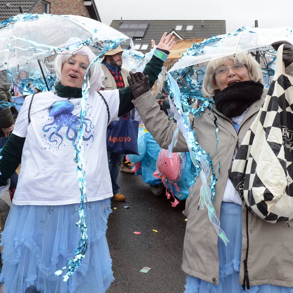 Rosenmontagszug in Gierath/Gubberath 2026: Das Doppeldorf feiert seine Jecken
