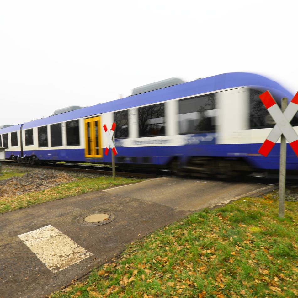 Landtagsabgeordneter stellt Anfrage: Bahnunfälle in Menzelen beschäftigen jetzt auch die Landesregierung