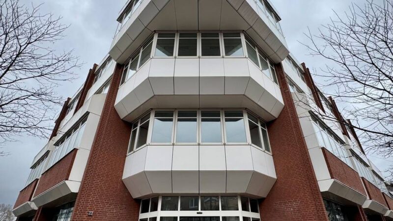 Spektakuläres Bauprojekt: Luxus-Wohnungen für ehemalige AOK-Zentrale in Neuss