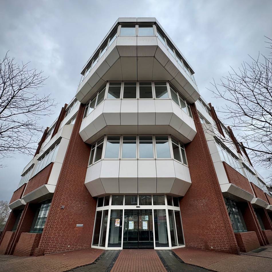 Spektakuläres Bauprojekt: Luxus-Wohnungen für ehemalige AOK-Zentrale in Neuss