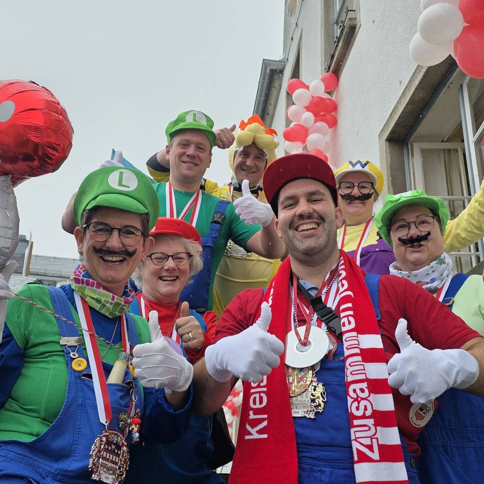 Karneval in Hückeswagen und Wipperfürth 2026: Von wegen Super – Marios Verteidigung endet in Desaster