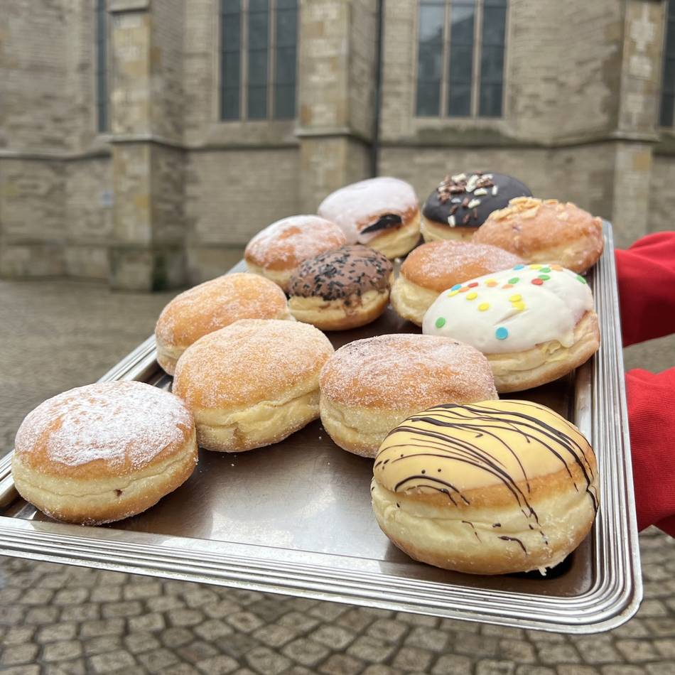 Der große Geschmackstest: Wo es in Wesel die besten Berliner gibt