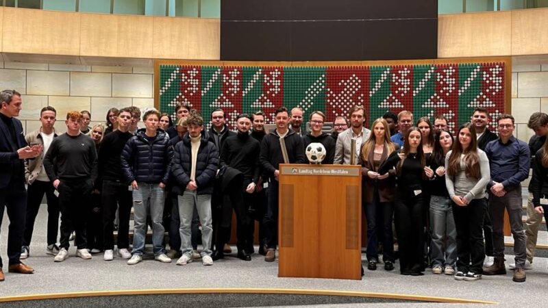 Politik in Radevormwald: Ein Besuch in der „Herzkammer“ des Landtags