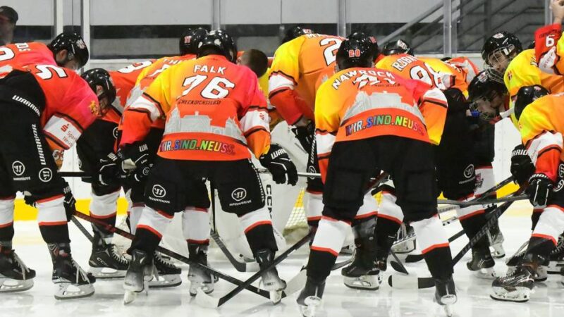 Polizei-Einsatz im Südpark: Diese Vorgeschichte steckt hinter dem Krawall beim Eishockeyspiel in Neuss
