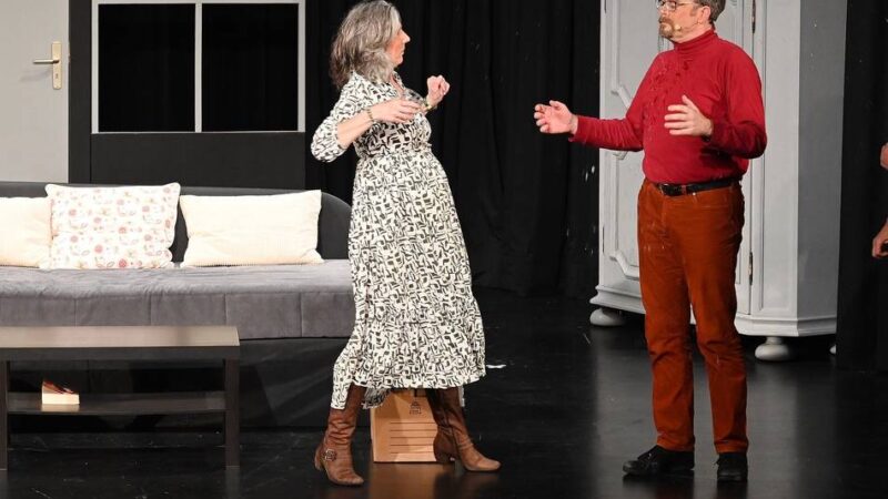 Theateraufführung in Radevormwald: Geheimagenten in schusseliger Mission