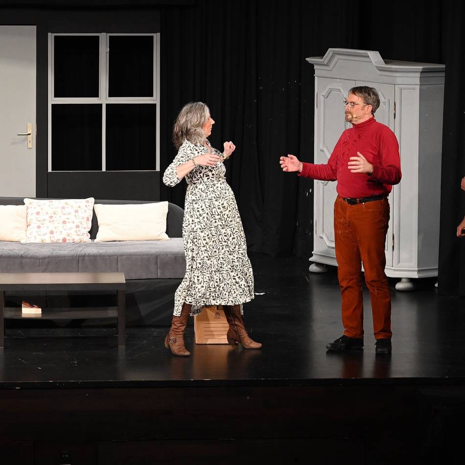 Theateraufführung in Radevormwald: Geheimagenten in schusseliger Mission