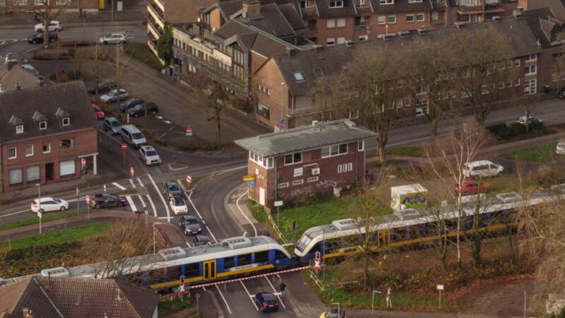Debatte seit fast 150 Jahren: Die schier endlose Geschichte des Bahnübergangs Kalkarer Straße in Goch