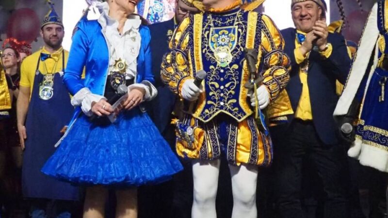 Silvia Schmidt coacht die Jecken: So werden Karnevalisten für Bühne und Thron fit gemacht