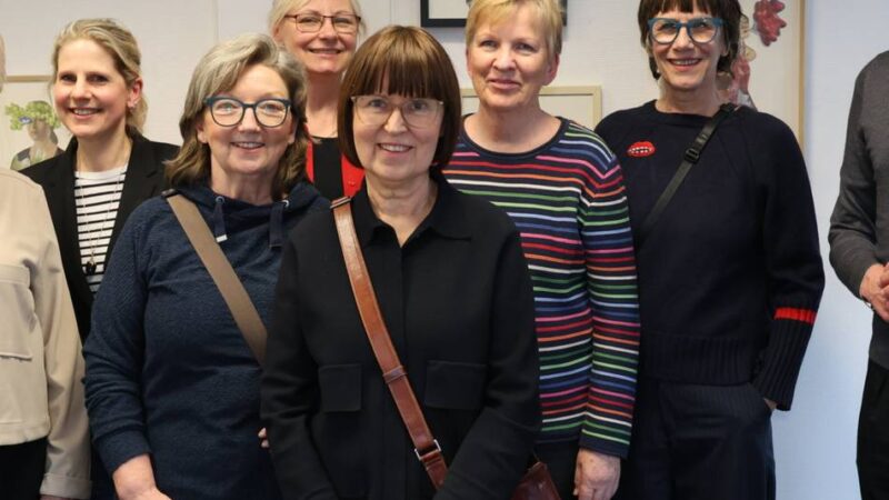 Eröffnung in der Galerie Dielämmer: Bunte Ausstellung gegen innere Nöte in Grevenbroich