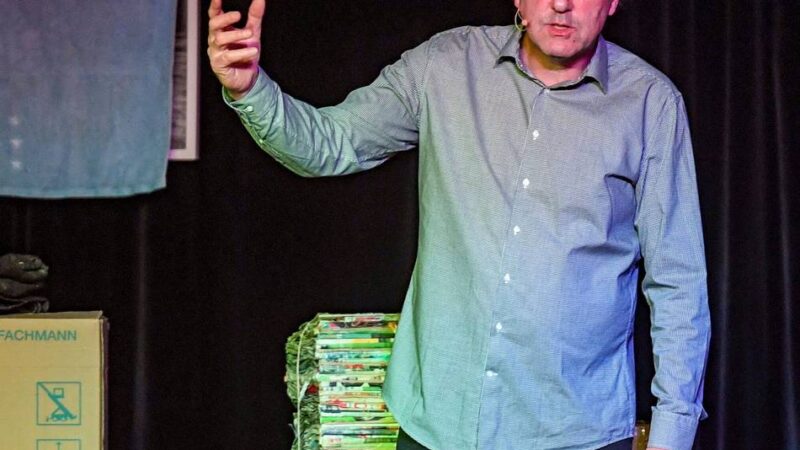 Es sind noch Tickets zu haben: Stefan Waghubinger liefert österreichisches Nörgeln mit deutscher Gründlichkeit