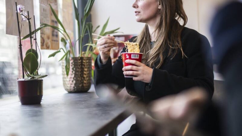 Essen im Asia-Laden: Der wohl schnellste Lunch von Düsseldorf – und unschlagbar günstig ist er auch