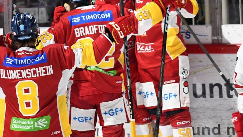 Viertes Spiel, vierter Sieg: DEG-Torspektakel gegen den Lieblingsgegner – das 5:2 gegen Regensburg im Video