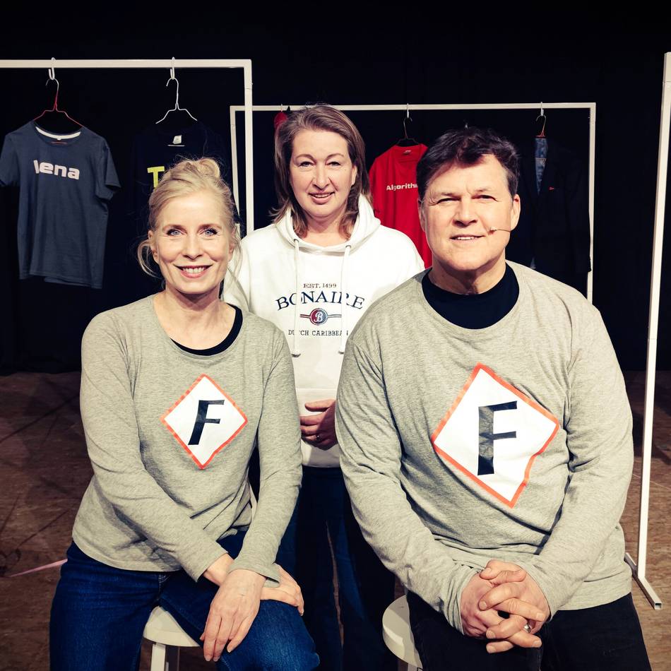 „Im freien Fall“ in Schwalmtal: Niederrheintheater feiert Premiere von Anti-Mobbing-Stück