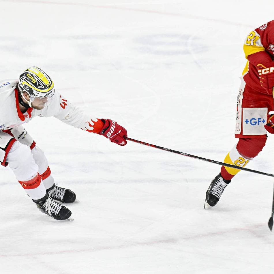3:2 gegen Bad Nauheim: Ex-Spieler Olsen trifft im Dome – das Siegtor der DEG in der Overtime im Video
