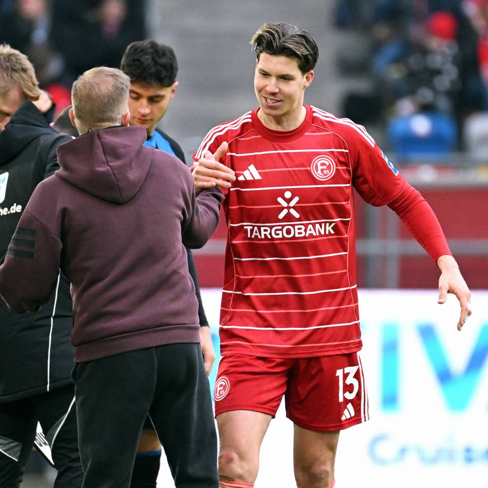 Keine Panik beim Coach: Fortuna-Stürmer Itten droht Gelbsperre – darum bleibt Anfang gelassen