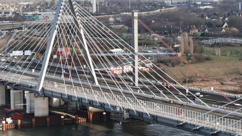 Rheinbrücke in Leverkusen: Opposition bezweifelt Neutralität des Brücken-Prüfers