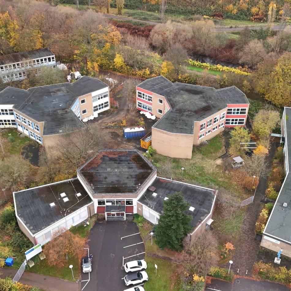 Stadt Leverkusen soll Neubau prüfen: Knappe Ratsmehrheit legt Sanierung Kita Dhünnstraße auf Eis