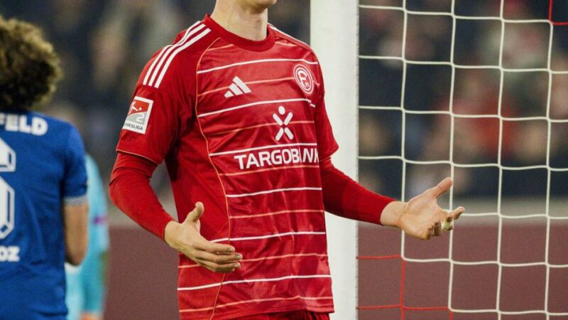 Stürmer ist sehr fleißig: Itten liefert bei Fortuna – womit die Kollegen ihm jetzt helfen müssen