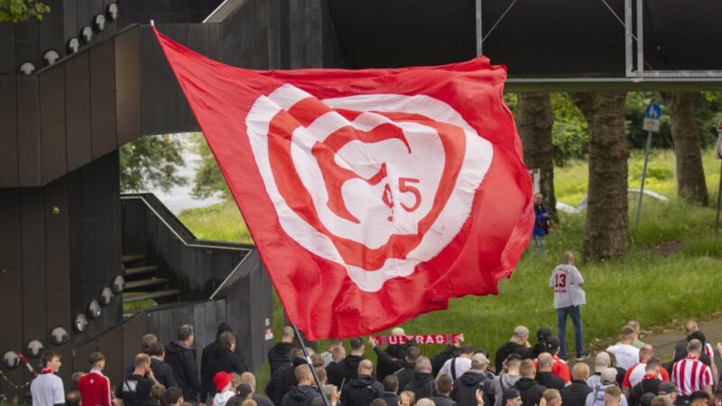Rheinbahn-Streik, Messe-Abbau, Gäste-Shuttle: Was Fans über die Anreise zum Fortuna-Spiel gegen Bochum wissen müssen