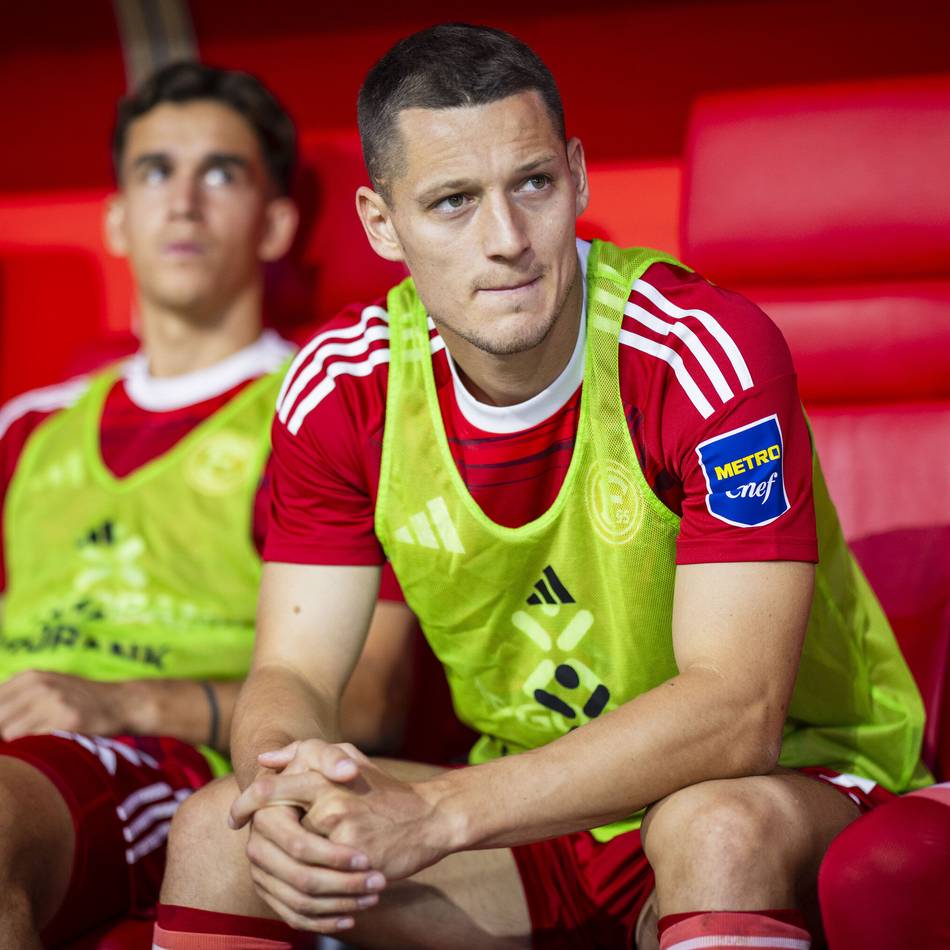 Gegen Bochum auf der Tribüne?: Warum Zan Celar für Fortuna überhaupt keine Option mehr ist