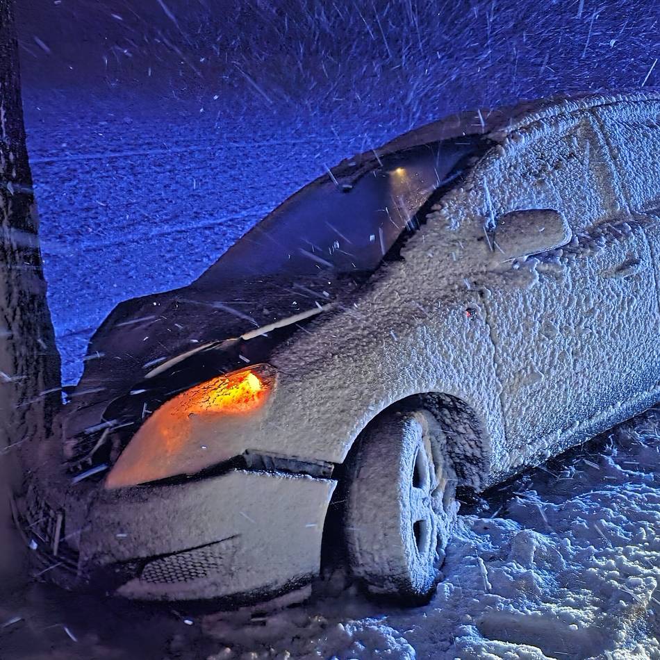 Spiegelglatte Straße: Drei Unfälle in Erkelenz am Sonntagabend