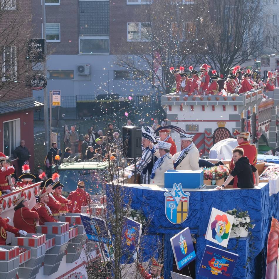 Veilchendienstagszug in Mönchengladbach: So wird beim Straßenkarneval für die Sicherheit der Jecken gesorgt