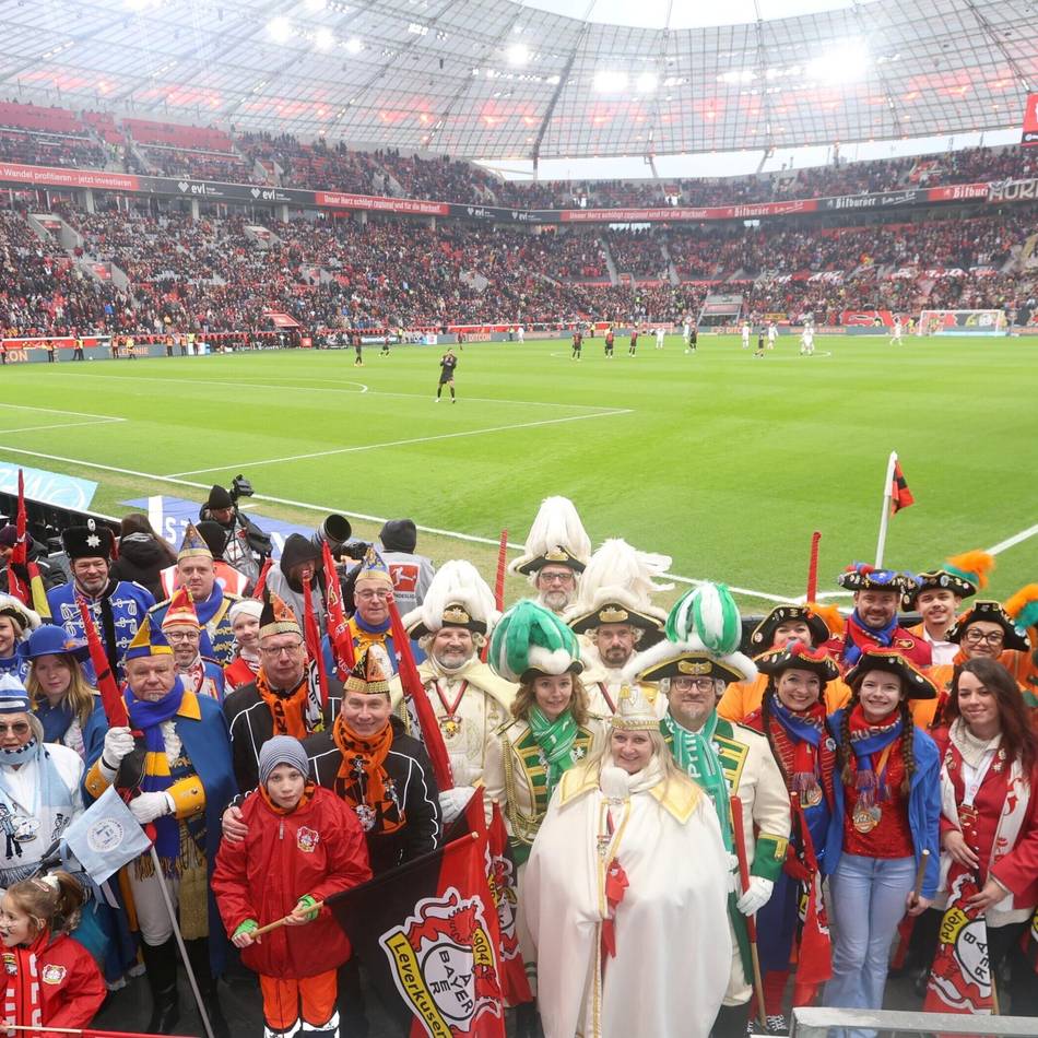 Bayer 04 Leverkusen: Ein Hauch von Karneval in der BayArena