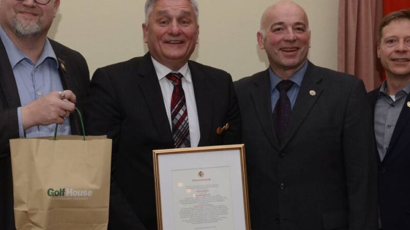 Ehrung und Abrechnung beim Grenadierkorps Neuss: „Ich bin ja nicht weg“