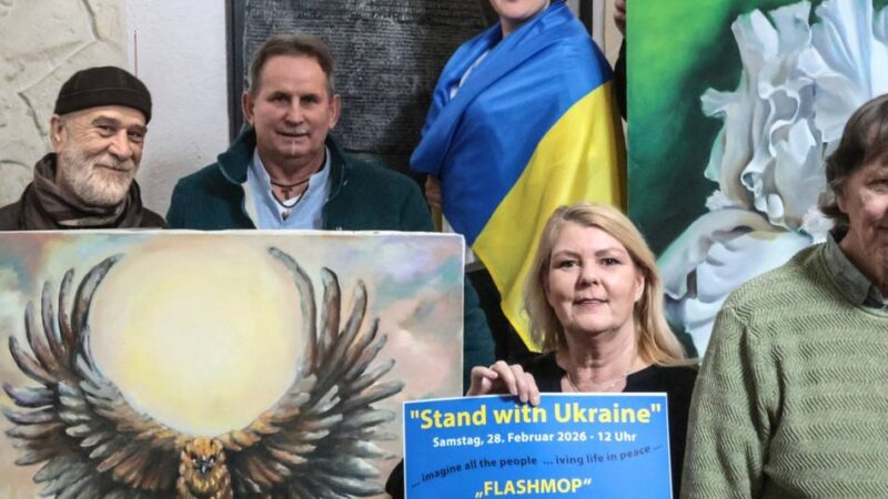 Marktplatz in Willich: Flashmob und Friedenslied für die Ukraine