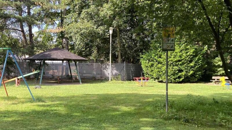 Mönchengladbach investiert 200.000 Euro: Kletterparcours und Trampolin – Spielplatz Bökelstraße wird saniert