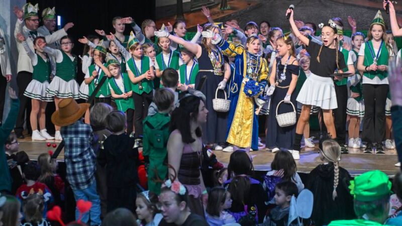 KG Torfmöps 68 Schiefbahn: Kleine Narren feierten ganz groß