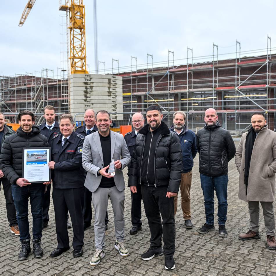 Großprojekt in Willich: Richtfest für die neue Feuerwache