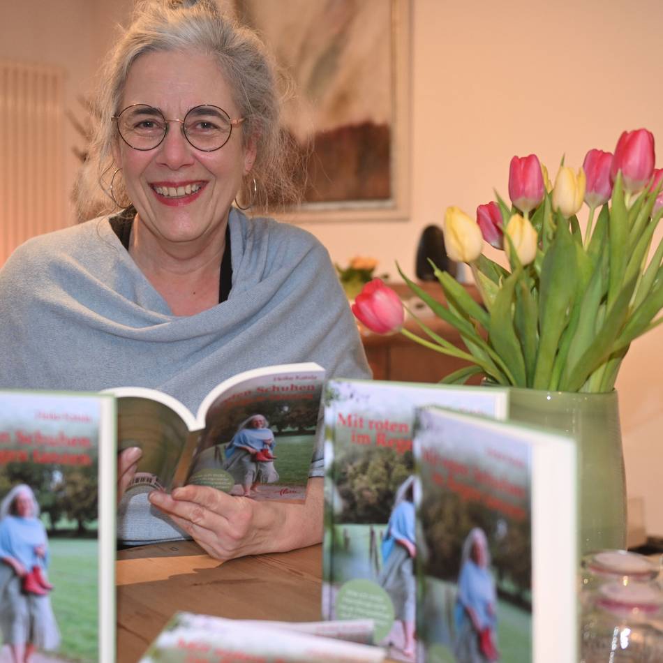 Buchvorstellung in Willich: Willicherin schreibt ihre Geschichte auf