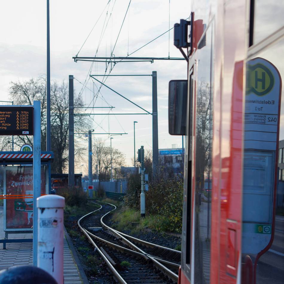 Linie 042 von Krefeld nach Willich: Straßenbahn-Verlängerung soll auf Machbarkeit geprüft werden