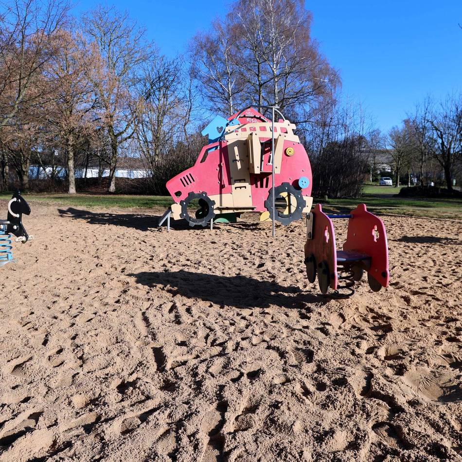 Immer mehr Spielgeräte verschwinden: CDU verlangt Rettungsplan für Spielplätze in Leverkusen