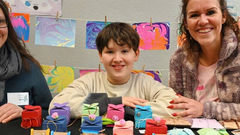 Montanusschule in Hückeswagen: Besucher erleben Teamgeist und Vielfalt