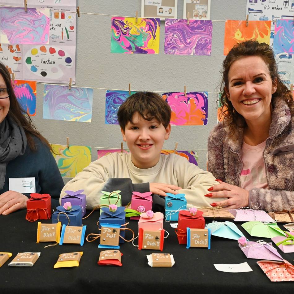 Montanusschule in Hückeswagen: Besucher erleben Teamgeist und Vielfalt
