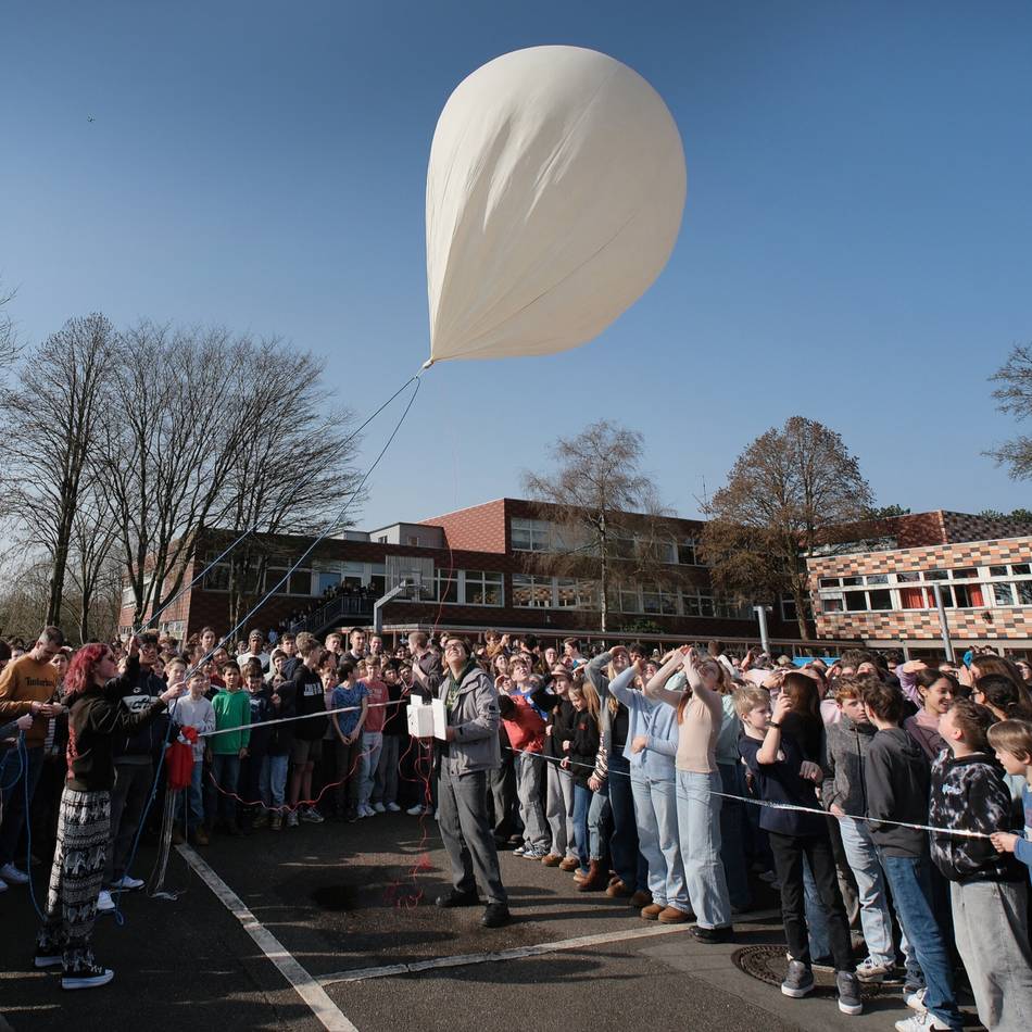 Projekt am Immanuel-Kant-Gymnasium: Wetterballon wird vom Wind verweht