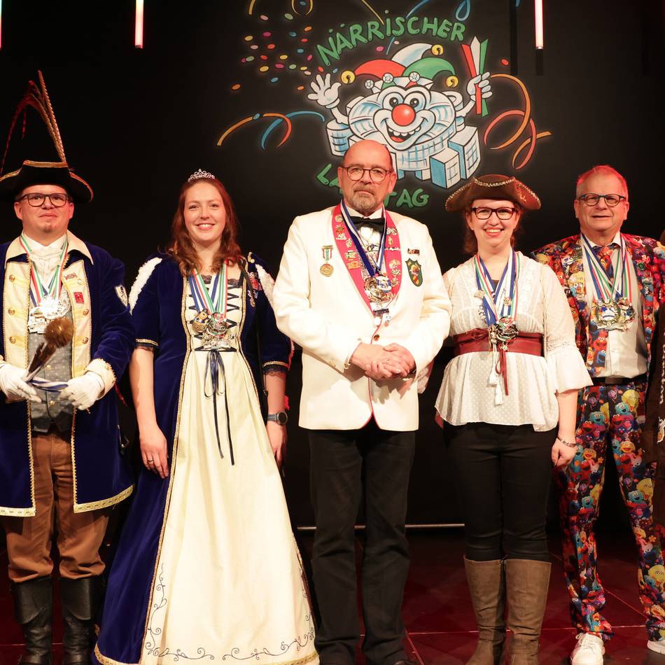 Empfang beim Landtagspräsidenten: Tollitäten aus Keyenberg und Erkelenz zu Gast im Landtag