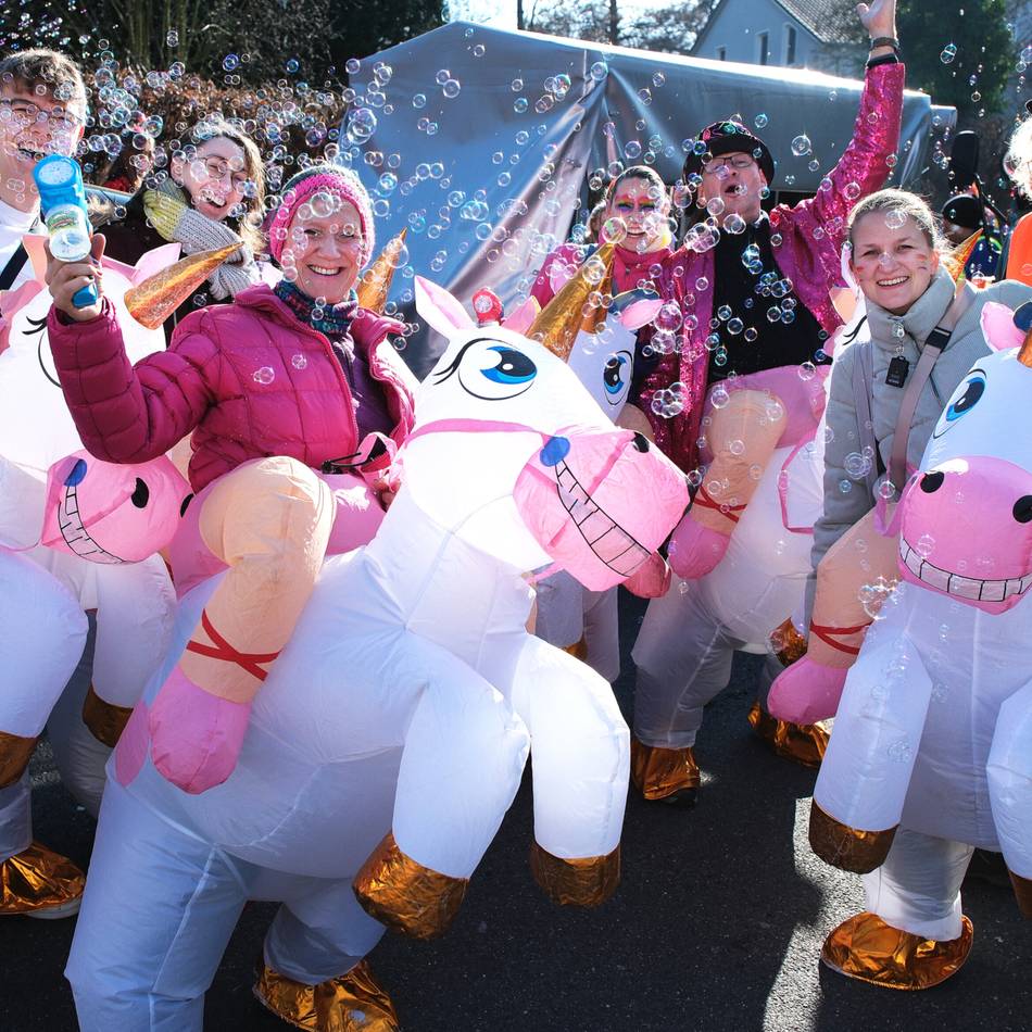 Zug durch Lintorf: Großer Festtag für den RaKiKa