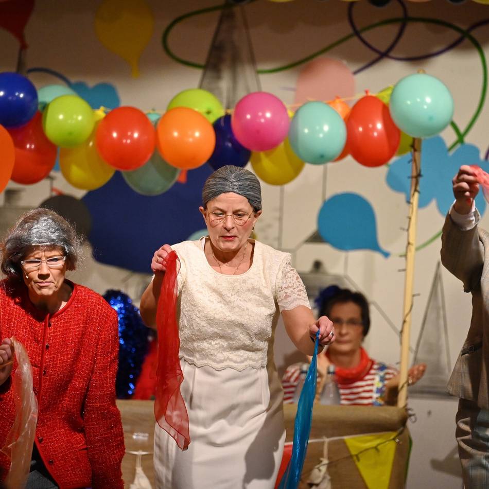 Frauenkarneval in Hückeswagen: Wo Männer Randerscheinungen sind