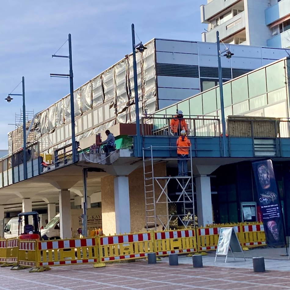 Im Ex-Kaufhof-Gebäude in Leverkusen: Heute Baustelle – ab Sommer Decathlon